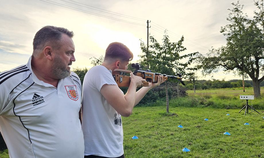 kaesmuehl-olympiade-laserschiessen-original-biathlon-gewehre-offenbach-am-main-maik-hammerschick-10